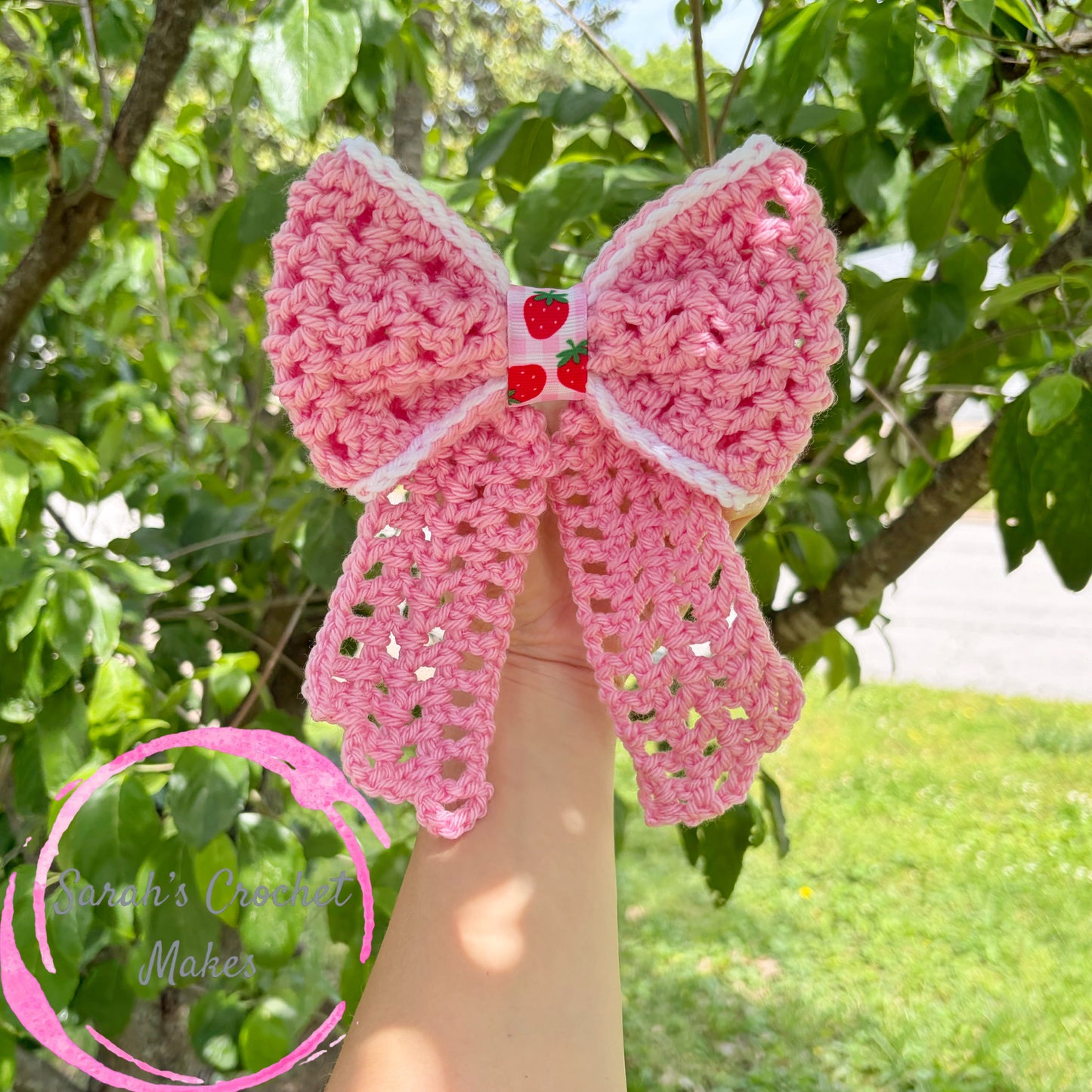 Strawberry Mesh 6" Bow (ON CLIP)