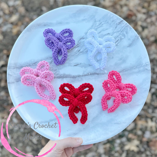 Solid Handtied Bows, 3" Piggies (on CLIPS)