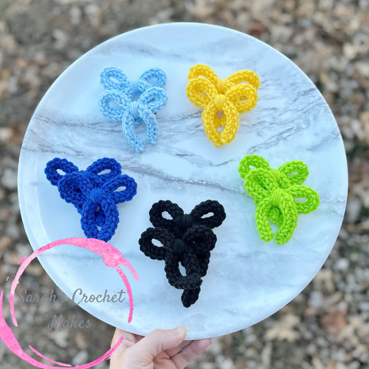 Solid Handtied Bows, 3" Piggies (on CLIPS)