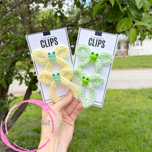 Frog Handtied Bows (on clips)