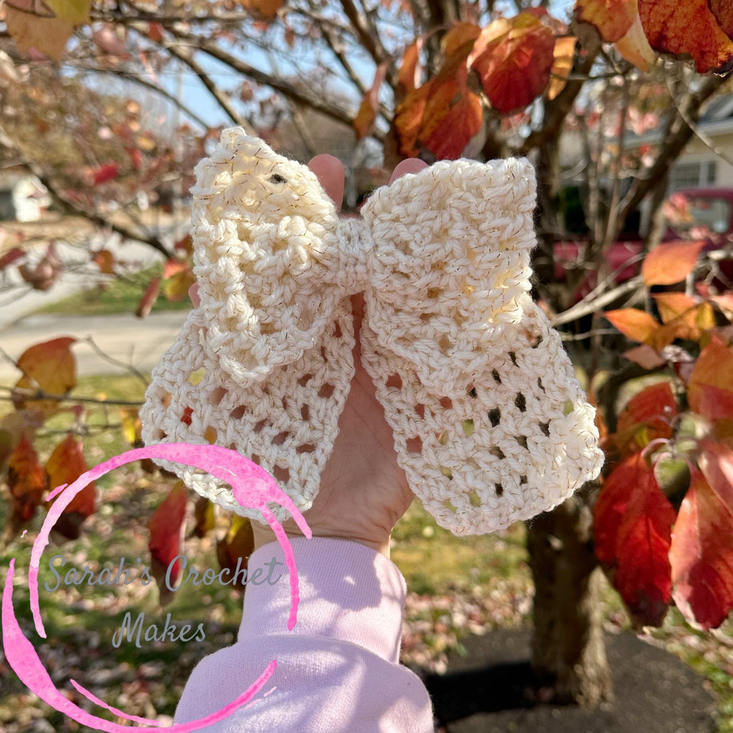 Ivory w/ Gold Sparkles Mesh Bow